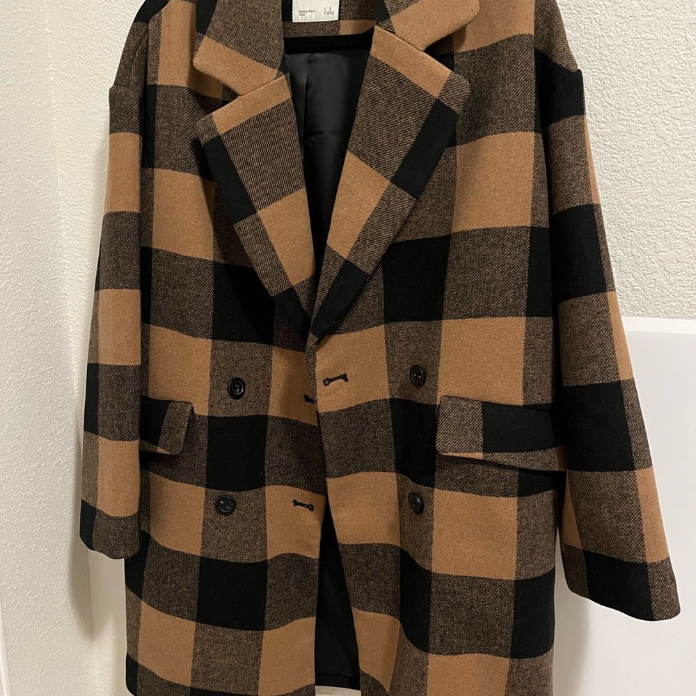 Abercrombie and Fitch brown and black plaid jacket